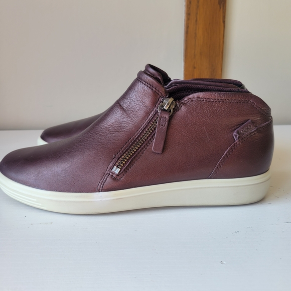 Ecco Womens Leather Slip On Sneakers Size 8 - Picture 3 of 12